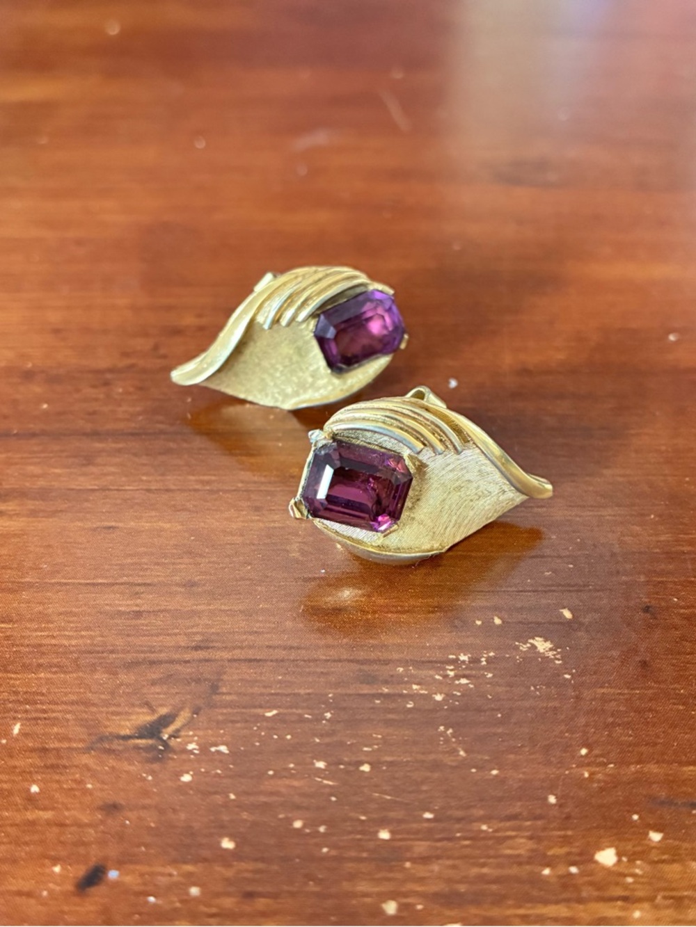 VINTAGE 1960s Crown Trifari Purple Crystal Leaf Clip on earrings MCM